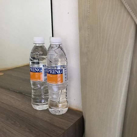 Natol Homestay - London Kuching Bagian luar foto