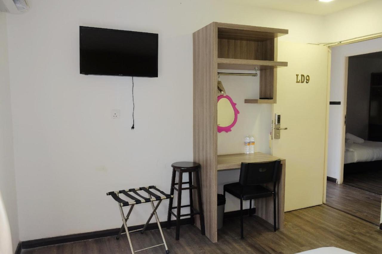 Natol Homestay - London Kuching Bagian luar foto