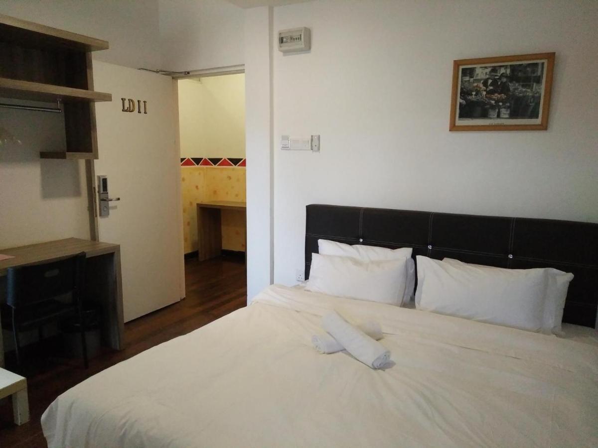 Natol Homestay - London Kuching Bagian luar foto
