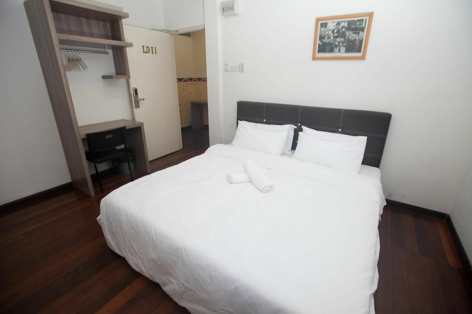 Natol Homestay - London Kuching Bagian luar foto