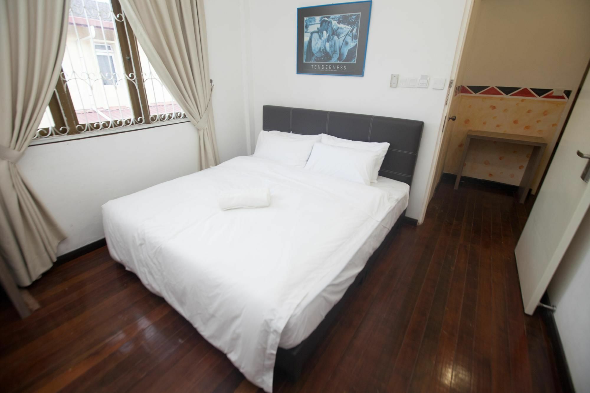 Natol Homestay - London Kuching Bagian luar foto