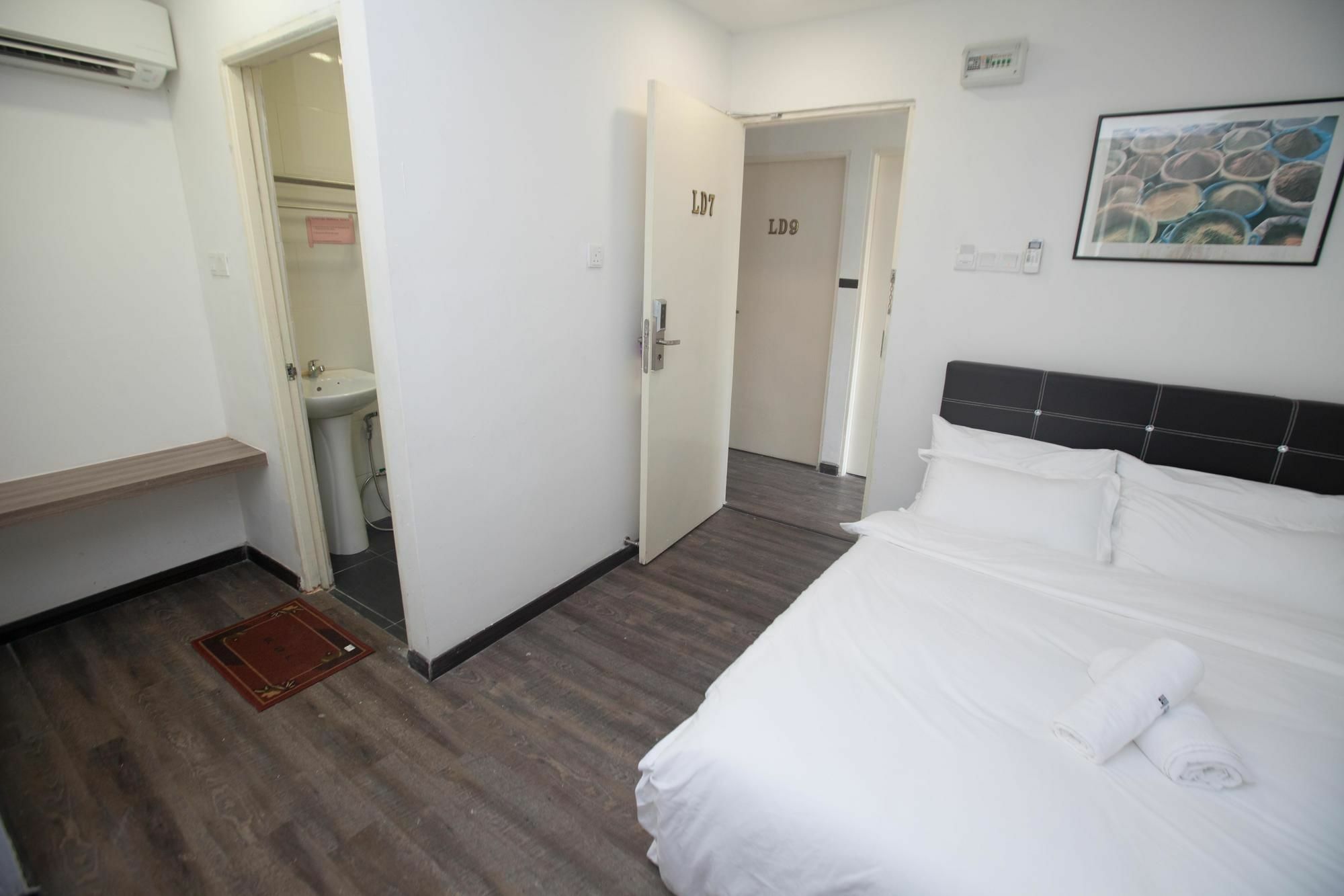 Natol Homestay - London Kuching Bagian luar foto
