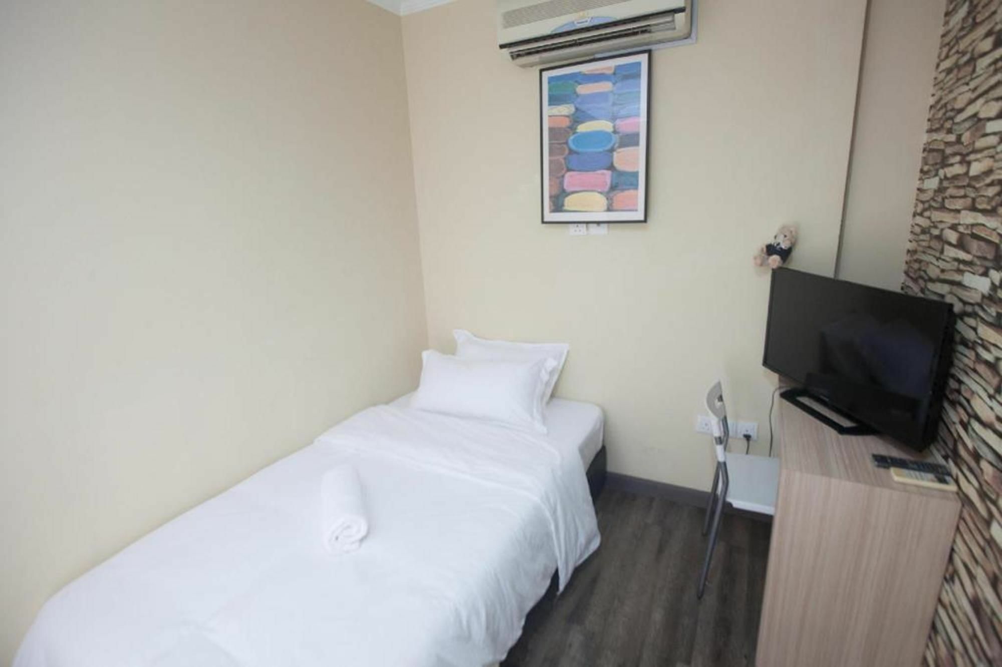 Natol Homestay - London Kuching Bagian luar foto