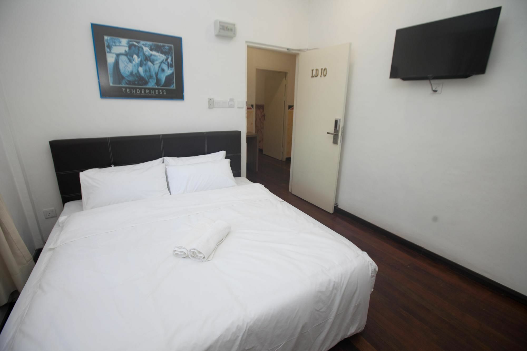 Natol Homestay - London Kuching Bagian luar foto