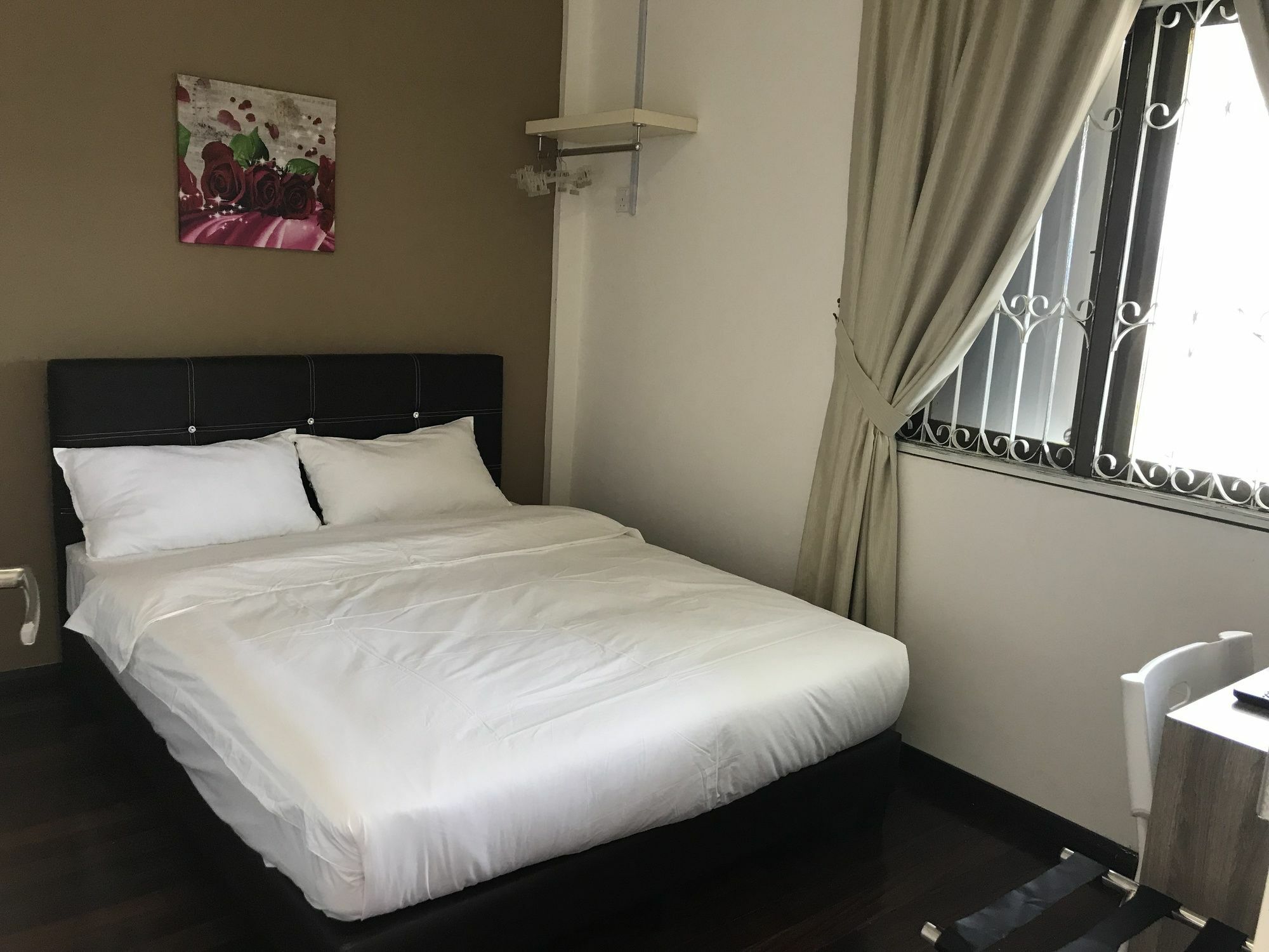 Natol Homestay - London Kuching Bagian luar foto
