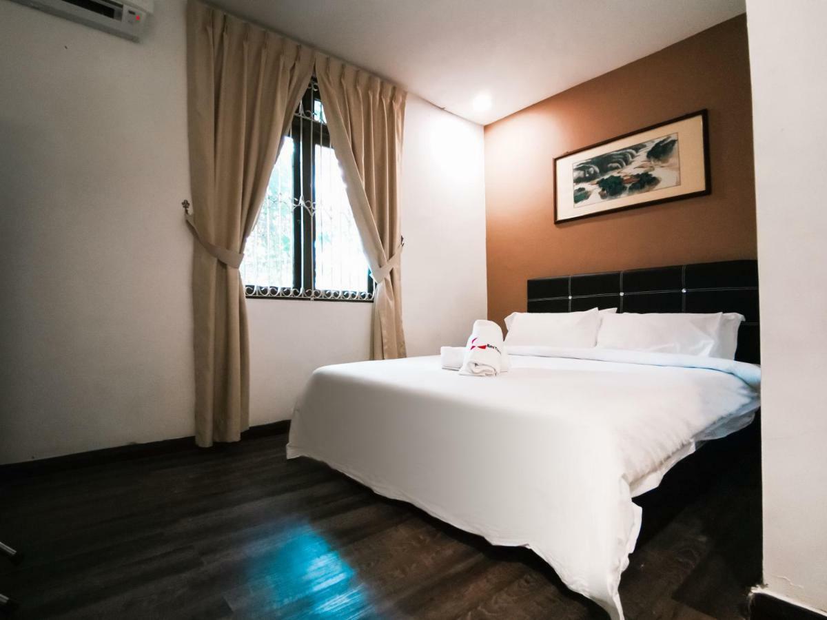 Natol Homestay - London Kuching Bagian luar foto